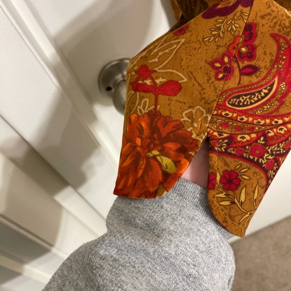 Gorgeous camel brown and red paisley blazer - Picture 8 of 13